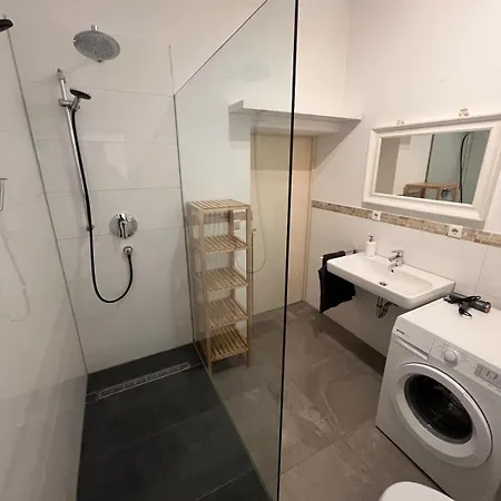 To&to 3 Bedroom Апартаменты